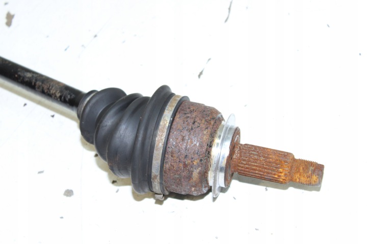 SUBARU OUTBACK 10-14 DEMI-ARBRE MENÉE AVANT AVANT
