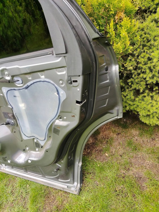 PORTES NUE ARRIÈRE DROIT ÉTAT EN TRÈS BON ÉTAT COULEUR GRIS M7 FORD EDGE 22R LIFT USA