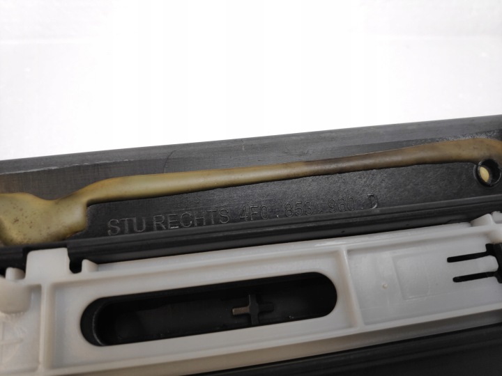AUDI A6 S6 C6 MOULURE PORTES DROIT AVANT 4F0853960D