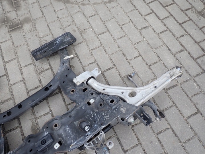 CHÂSSIS CHÂSSIS TRAVERSE INFINITI Q30 1.6 B 18R A2463203511 X156