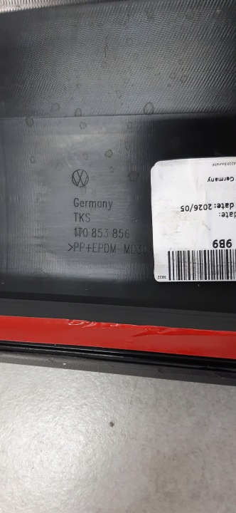 VOLKSWAGEN TOURAN CROSS MOULURE SEUIL DROITE 1T0853856