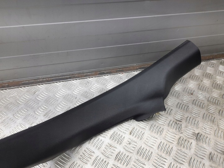 AUDI A4 S4 B9 8W0867767 ARRIÈRE CÔTÉ GAUCHE MOULURE SEUIL ARRIÈRE