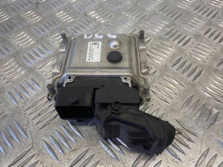 MODULE CONTRÔLEUR ORDINATEUR MOTEUR FIAT 500L PUNTO 0.9 55264485 0261S09313