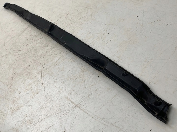 2018 CHRYSLER PACIFICA DOUBLURE DE PASSAGE DE ROUE AVANT 68228473AB