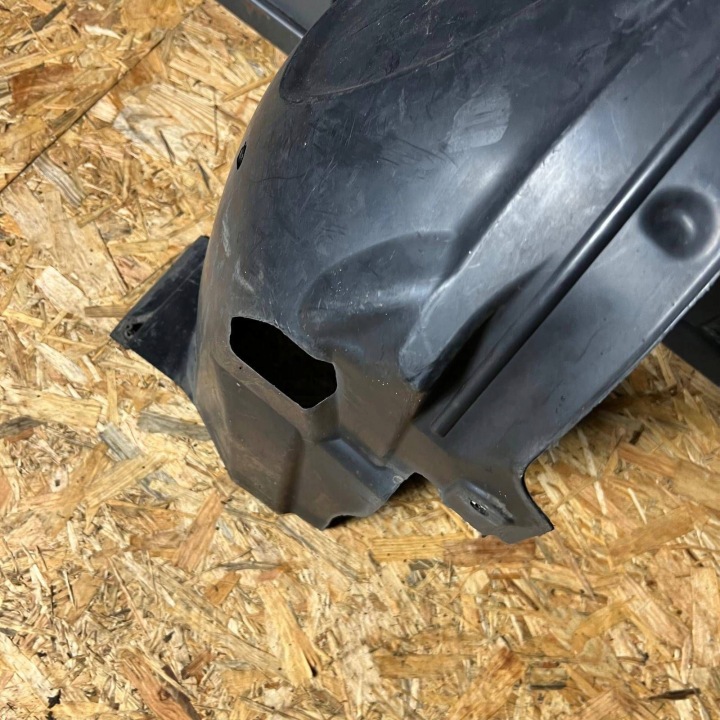 MINI R50 R52 PASSAGE DE ROUE DROIT AVANT DROIT AVANT OE 51717140858