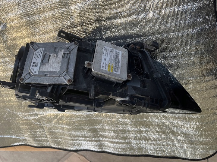 PHARE GAUCHE AVANT BI-XEN 8K0941029AJ AUDI A4 B8 07-11 EUROPE COMPLÈTE
