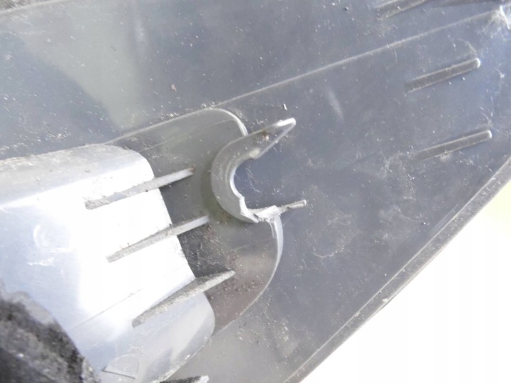 PHARE ARRIÈRE CÔTÉ GAUCHE MAZDA CX-7 22061583