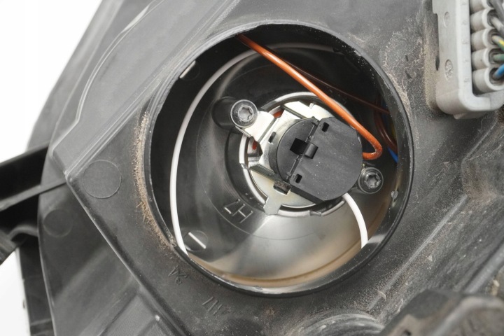 PHARE AVANT DROITE NISSAN QASHQAI J10 26060JD90B