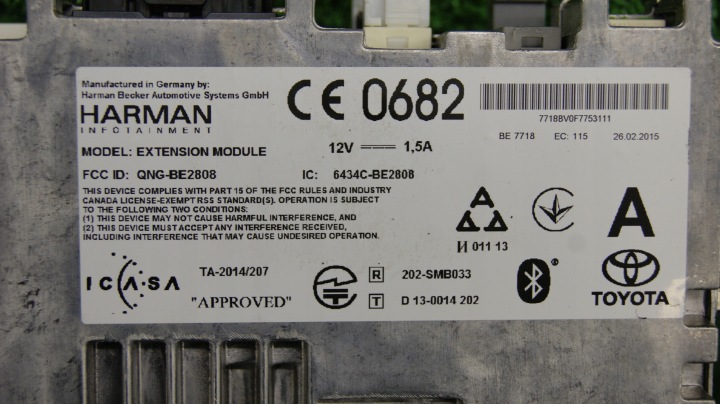 RADIO D'USINE NAVI YARIS 3 2015 HARMAN ENTERTAIMENT HYBRIDE 86140-0D210