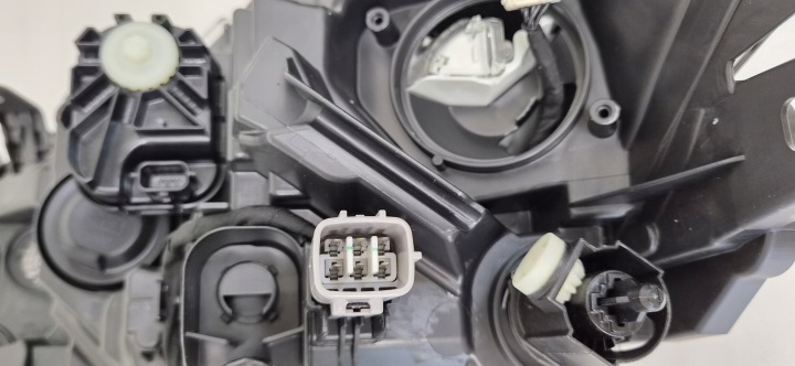 PHARE DROITE AVANT TOYOTA COROLLA E21 XII 2019- HAYON UNIVERSEL 81130-02S70 NEUF