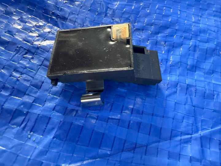 CAPTEUR NASLONECZNIENIA OPEL CORSA F ELEKTRYK 9845006780
