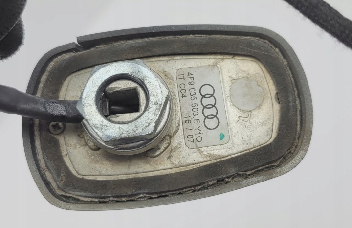 AUDI A6 C6 ANTENNE GPS RADIO NAVIGATION UNIVERSEL AVANT 4F9035503F LY1Q DESCRIPTION