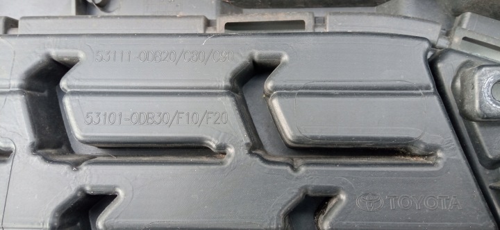 TOYOTA YARIS CROSS 20 CALANDRE GRILLE GRILLE PARE-CHOCS AVANT FAISCEAU DE CÂBLES 53111-0DB20