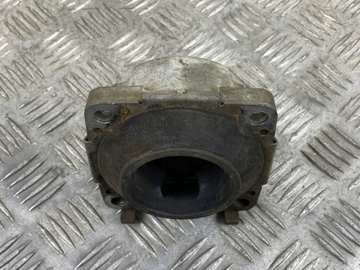 2015 JEEP GRAND CHEROKEE COUSSIN BOÎTE DE VITESSES 05154807AC