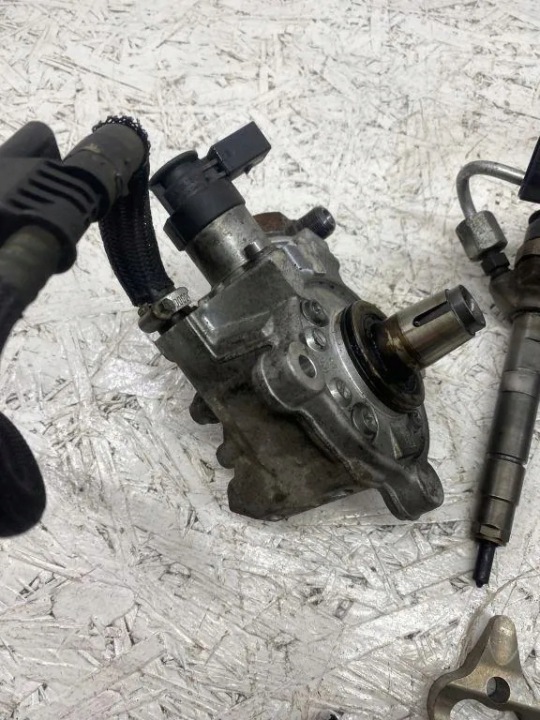 ENSEMBLE INJECTEURS BMW 1 (F20) 0445010519 2.0L DIESEL 2013