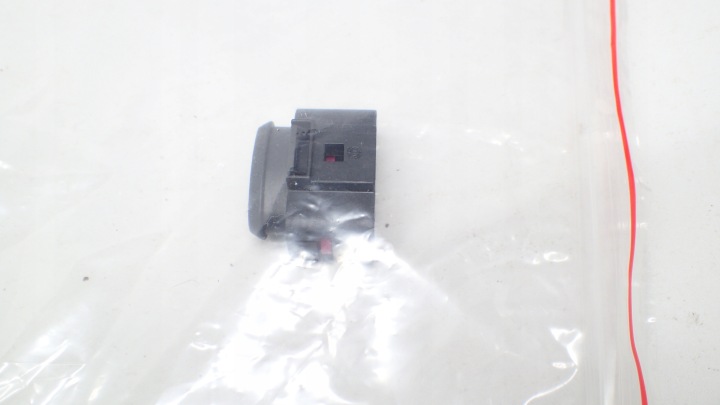 NEUF PUCE PUCE VW AUDI SKODA SEAT 6X0973717 6X0973717 BROCHES