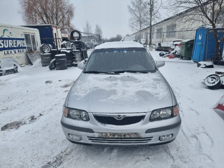 MAZDA 626 CHARNIÈRE ARRIÈRE PORTES ARRIÈRE 1998 2.0L