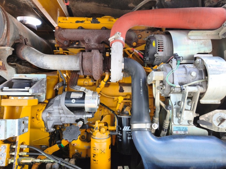 2010 CAT M315D
