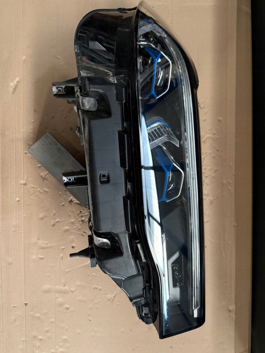 PHARE AVANT DROITE LASER BMW X7 G07 9481802 A89481802