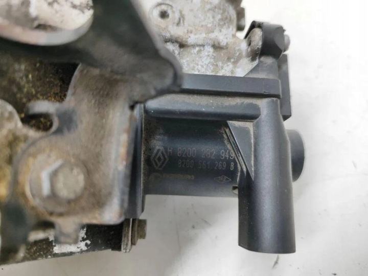 RENAULT TWINGO II 2010 RADIATEUR GAZ D'ÉCHAPPEMENT EGR