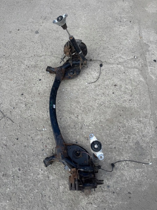 AXE ARRIÈRE ROTULE DE DIRECTION ARRIÈRE POUTRE SUSPENSION MAZDA CX3 CX-3 2015-2020 AWD 4X4