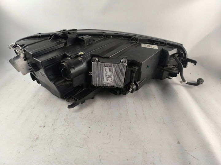 VOLKSWAGEN PASSAT B9 2023-2025 GAUCHE CÔTÉ PHARE AVANT COMPLET LED EUROPE