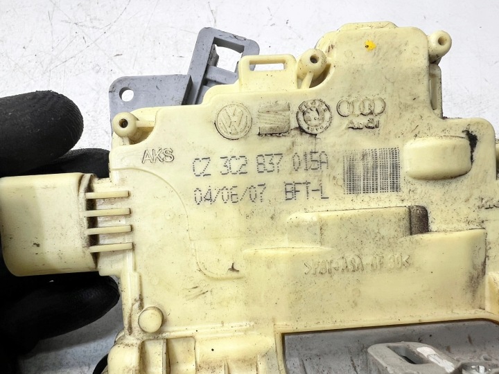 SERRURE DE PORTE GAUCHE AVANT AUDI Q7 4L 3C2837015A
