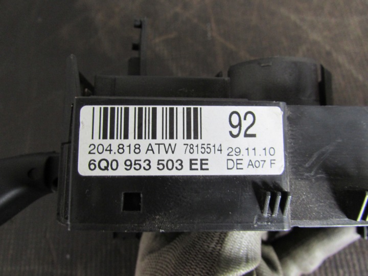 MANETTES DIRECTIONS ESSUIE-GLACES SKODA FABIA 07-14R 6Q0953503EE