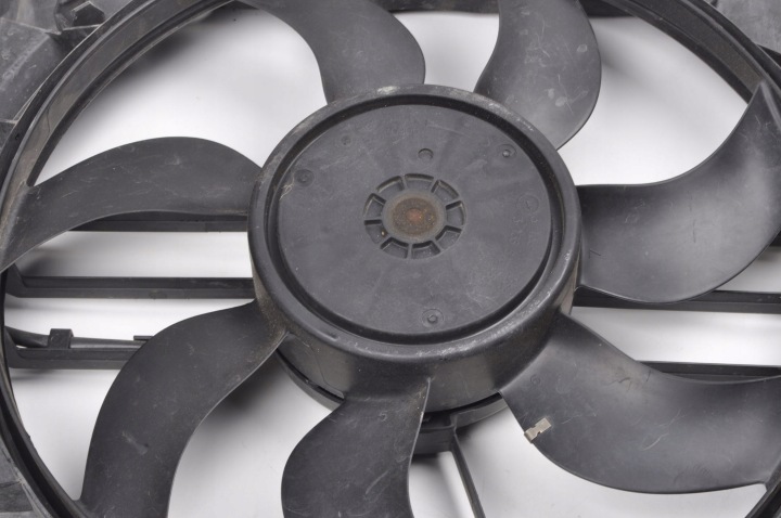 OPEL ASTRA J ZAFIRA C III 2.0 CDTI 165KM VENTILATEUR RADIATEUR EAU 16457023