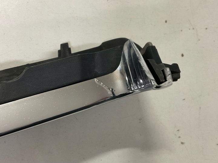 MOULURE REVÊTEMENT CHROME CAPOTS GRILLE DE RADIATEUR MERCEDES E-KLASA W207 COUPÉ A2078880560