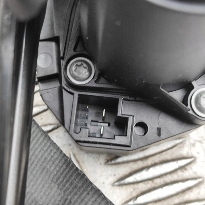 CEINTURE DE SÉCURITÉ AVANT GAUCHE SKODA ENYAQ IV SUV (5AC, 5AZ) 5LA857705H