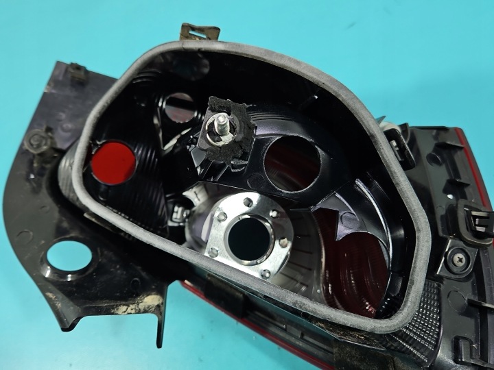PHARE ARRIÈRE DROITE SEAT IBIZA IV 6J HAYON EUROPE 12-15