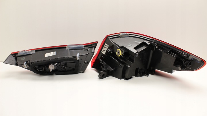 BMW 1 F40 PHARE ARRIÈRE GAUCHE LED 2019+