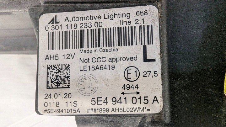 SKODA OCTAVIA MK4 2019- PHARE PROJECTEUR GAUCHE GAUCHE AVANT 5E4941015A
