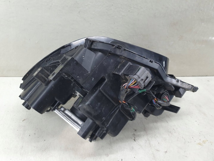 MAZDA CX-30 19- LED DROITE PHARE AVANT AVANT PROJECTEUR