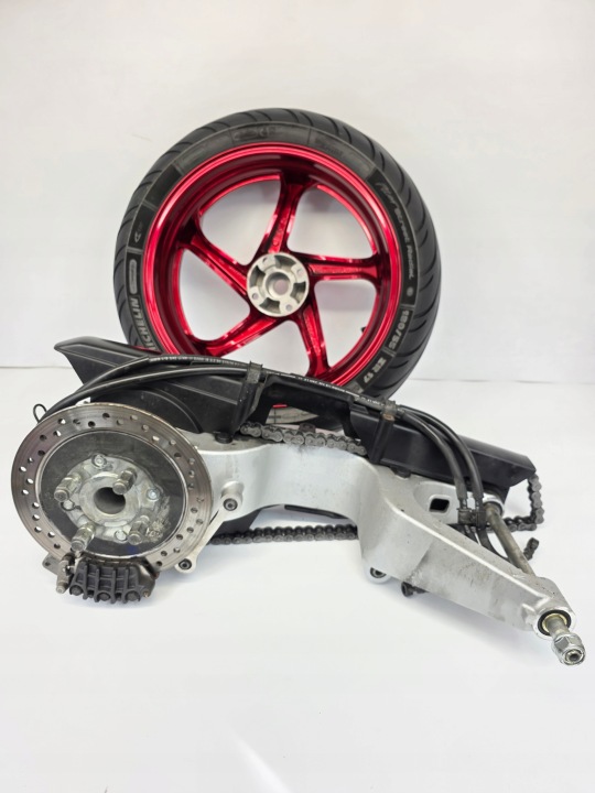 HONDA VFR 800 FI 98-01 RC 46 KOLO ARRIÈRE MONOWAHACZ BRAS DE SUSPENSION ARRIÈRE CHAÎNE ÉTRIER DE FREIN