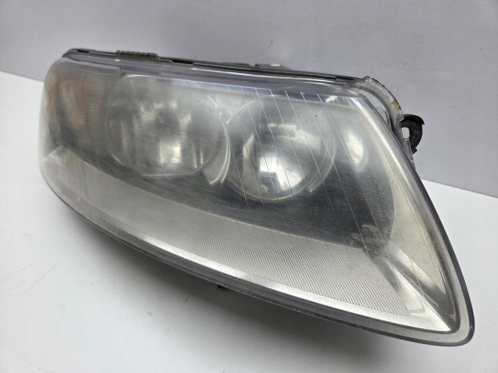 AUDI A6 C6 PHARE DROIT AVANT AVANT DROITE 4F0941004