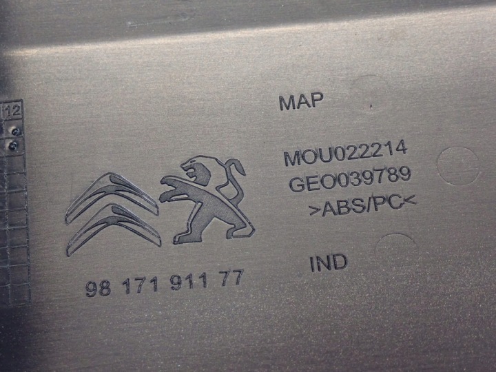 PEUGEOT 301 16- DÉCOR MOULURE PROTECTION TABLEAU DE BORD INSTRUMENTATION COCKPIT 9817191177