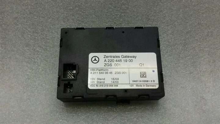 MERCEDES SL R230 ELECTRONIC MODULE A2204451900 CONTROL UNIT GATEWAY