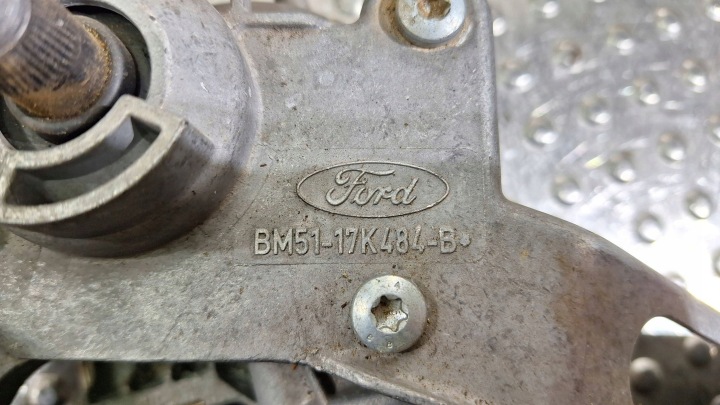 PETIT MOTEUR ESSUIE-GLACES DROIT AVANT BM51-17504-BL FORD FOCUS MK3