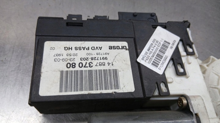 PETIT MOTEUR VITRES DROIT AVANT FIAT ULYSSE 2.2D 03R 1488737080