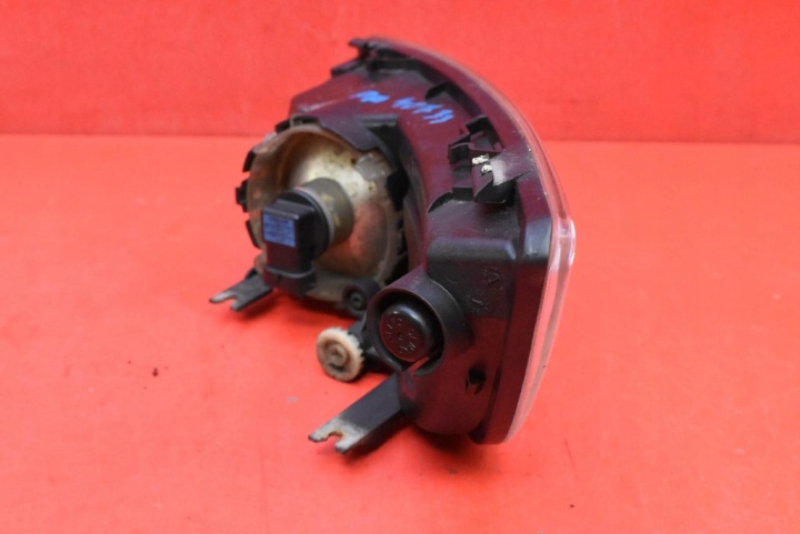 PHARES ANTIBROUILLARD DROIT AVANT AVANT 7S71-15K201-AC FORD MONDEO MK4 07-10
