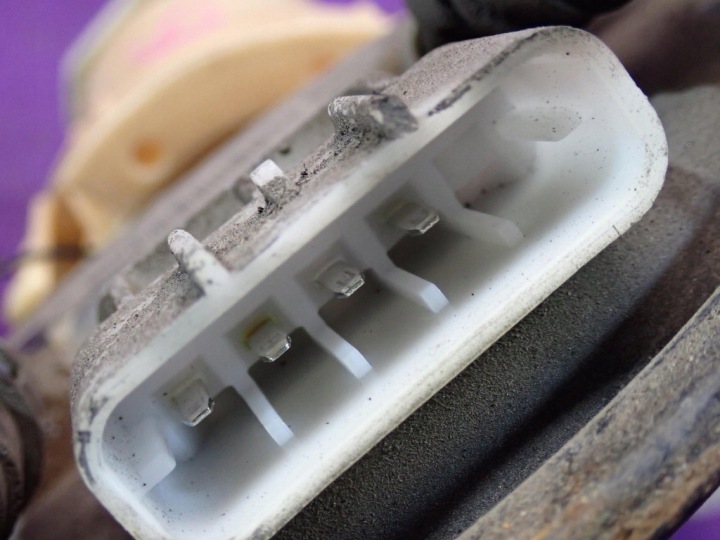 OPEL ASTRA G II 98-09 1.6 POMPE CARBURANTS 0580313060 9157692 4 GOUPILLE