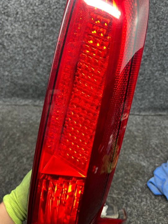 VOLVO V50 LIFT PHARE DROIT ARRIÈRE OE EUROPE