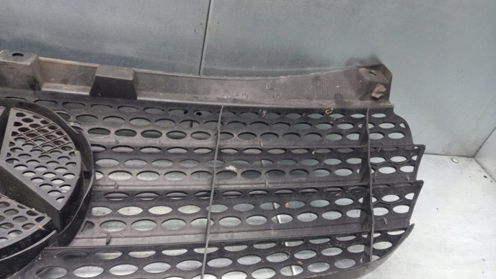 GRILLE MERCEDES VITO W639 8800185