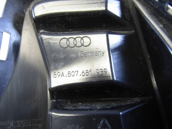 AUDI Q4 E-TRON GRILLE PARE-CHOCS GAUCHE AVANT 89A807681