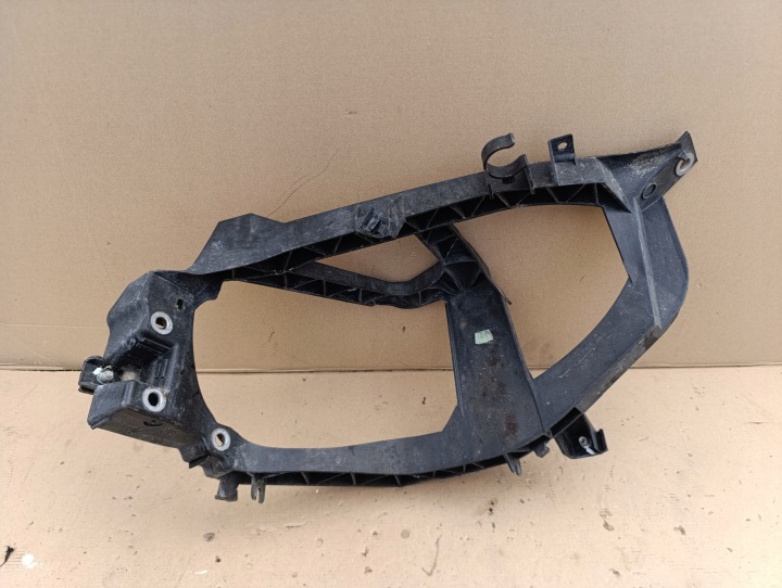 KIMITSUBISHI COLT 09-12 LIFT OCULAIRE DROIT AVANT