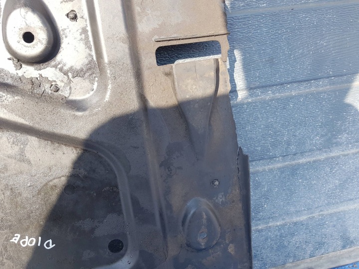 PROTECTION PLAQUE SOUS MOTEUR MERCEDES R-KLASA W251 A2515240730