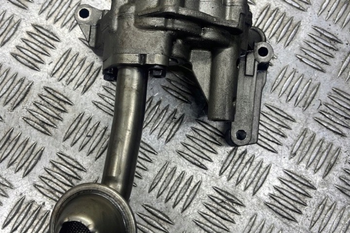 POMPE HUILES VW TOURAN (1T1, 1T2) 036115105C 2.0L DIESEL 103KW 2008