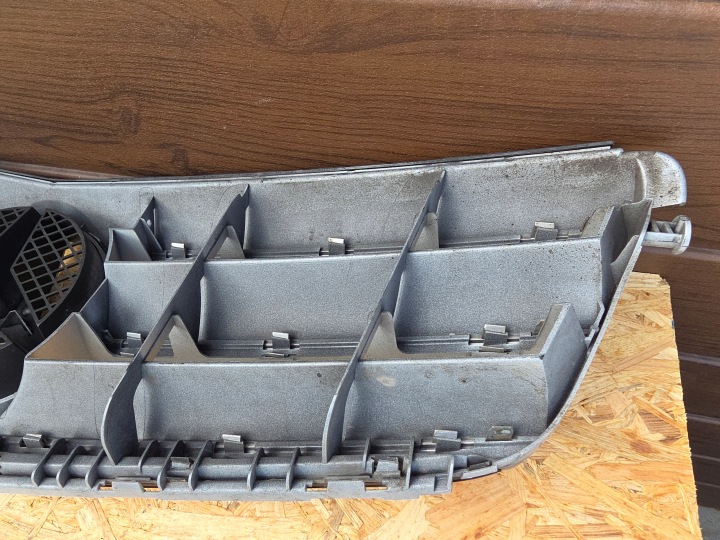 MERCEDES C LIFT W204 A2048800023 GRILLE AVANT CALANDRE AVANT
